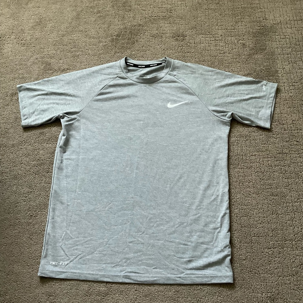 Nike Swim Dri-Fit Shirt Men's Size Small Activewear T-Shirt UPF 40 sunblock swim